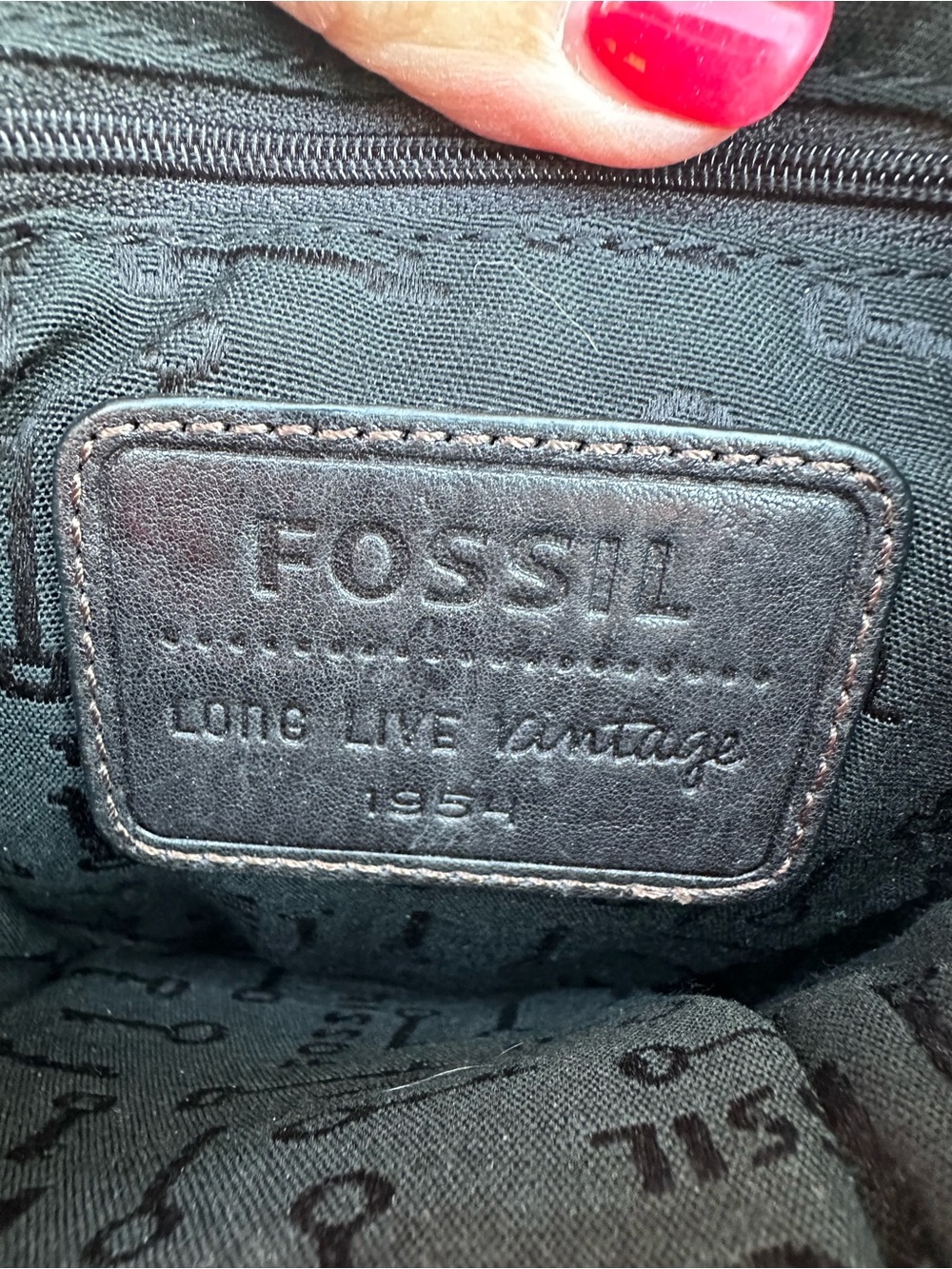Vtg Fossil Carson Flap Saddle Bag/Purse Black Adjust Strap Crossbody Key Charm - Picture 7 of 15